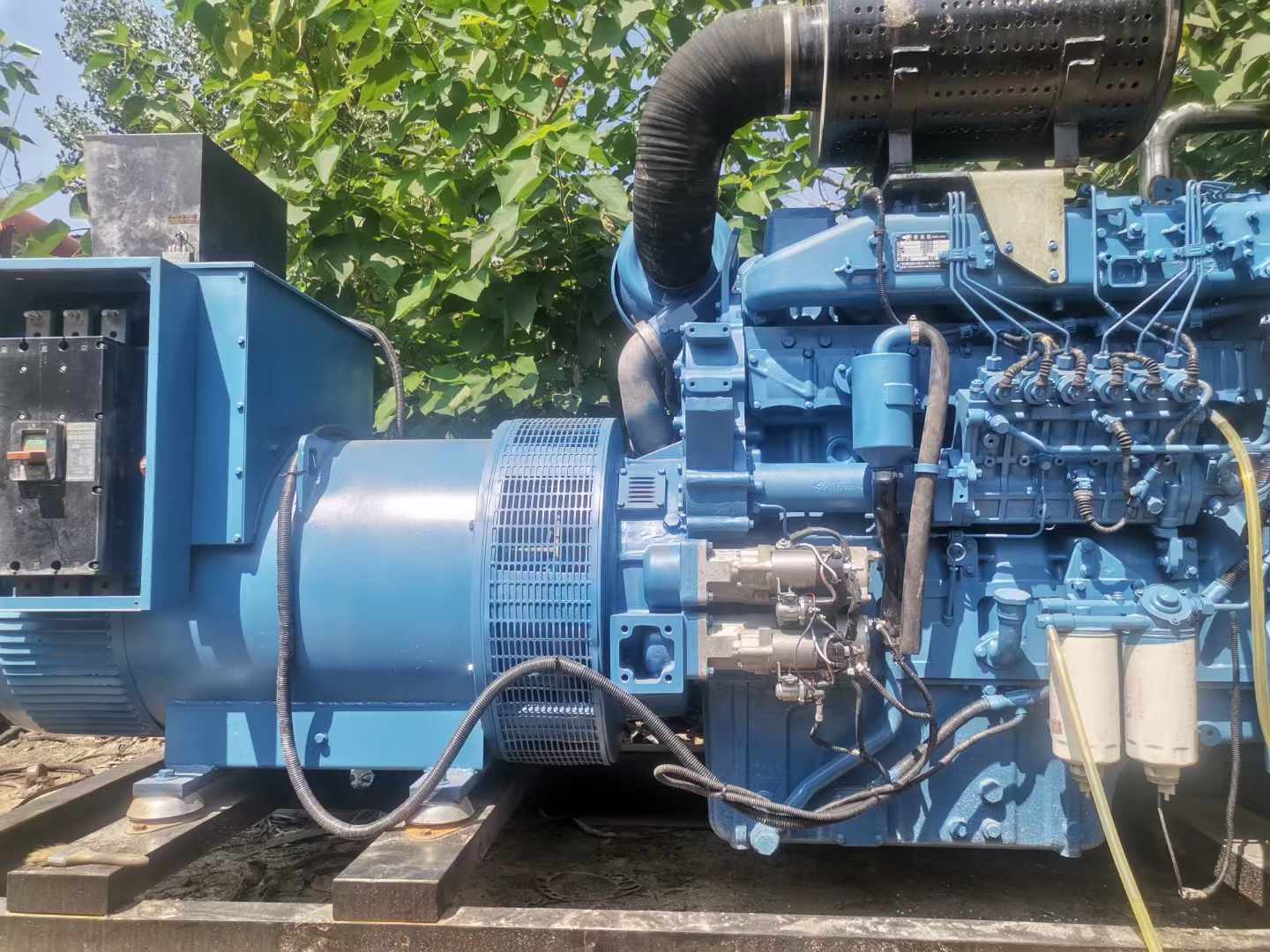 长洲详细说明降低 800kW 柴油发电机输出电流波动的方法